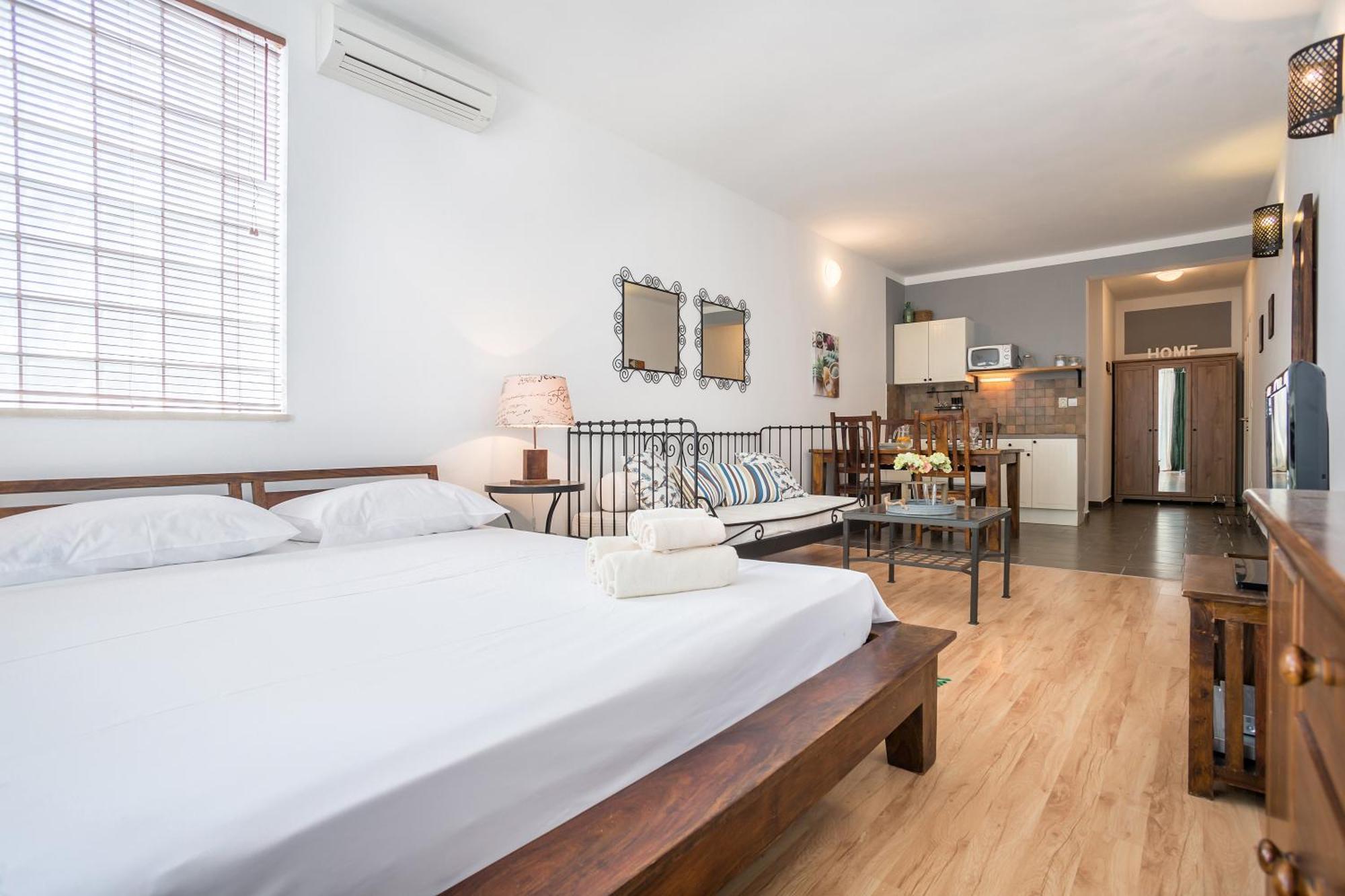 Zlatni Bol Apartments Oda fotoğraf