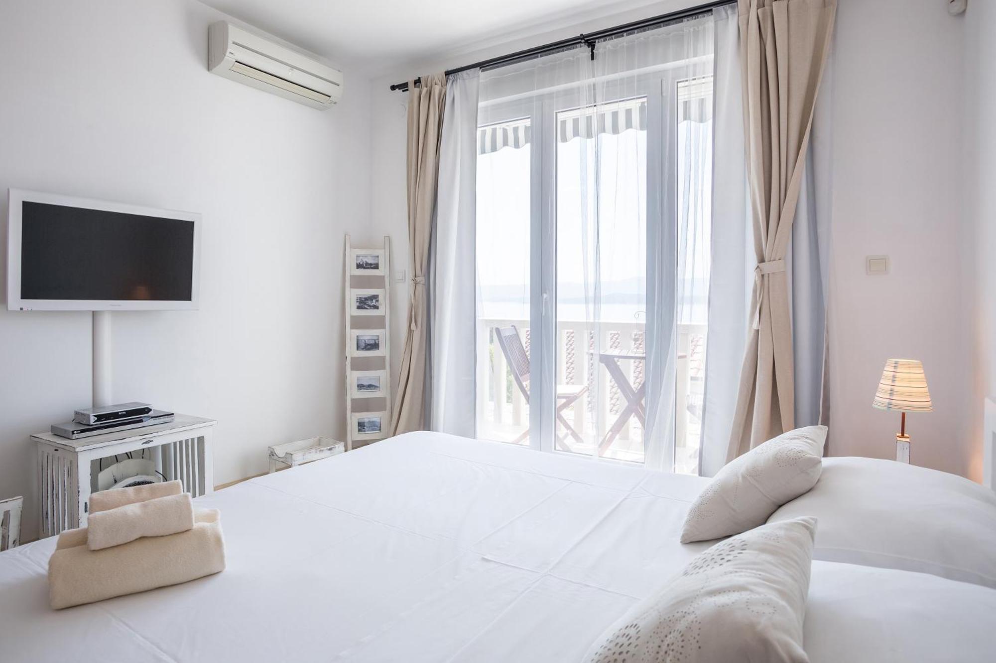 Zlatni Bol Apartments Oda fotoğraf