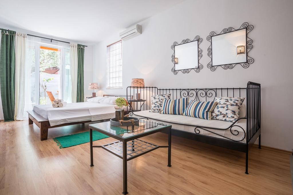 Zlatni Bol Apartments Dış mekan fotoğraf