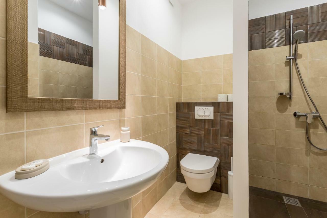 Zlatni Bol Apartments Dış mekan fotoğraf